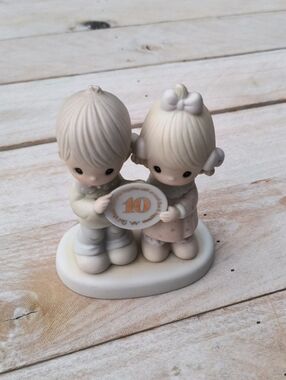 Precious Moments Figurine E-2856 God Blessed Our Years 10 Anniversary Love 5.5"